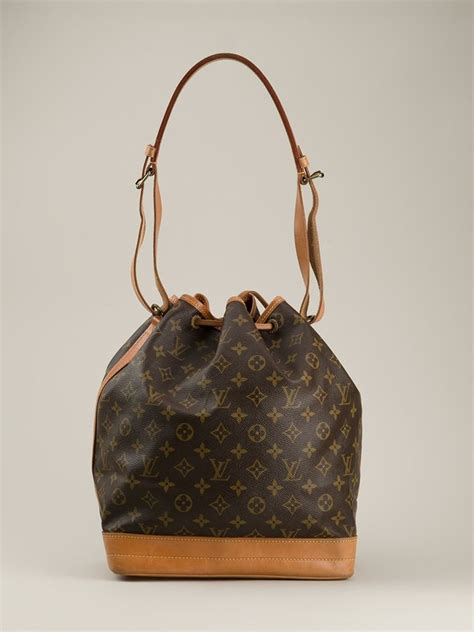 Noé leather handbag Louis Vuitton Brown in Leather .